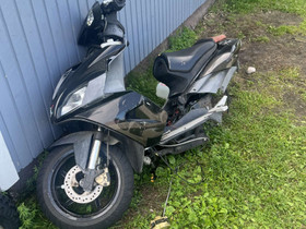 Aprilia sr osia, Mopojen varaosat ja tarvikkeet, Mototarvikkeet ja varaosat, Ii, Tori.fi Aprilia sr osia, Mopojen varaosat ja tarvikkeet, Mototarvikkeet ja varaosat, Ii, Tori.fi