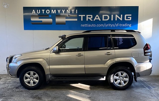 Toyota Land Cruiser 2