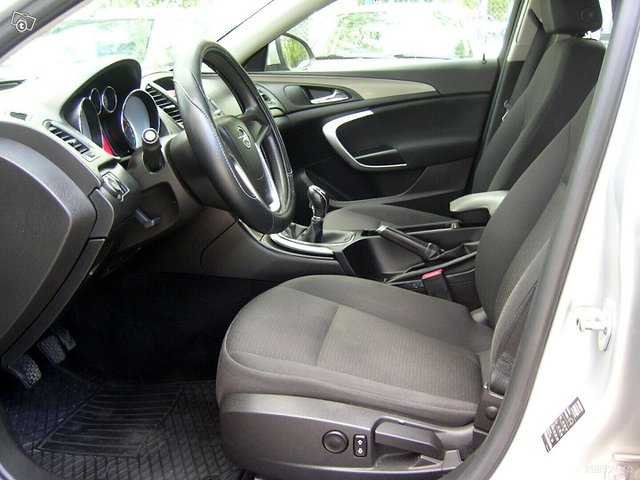 Opel Insignia 6