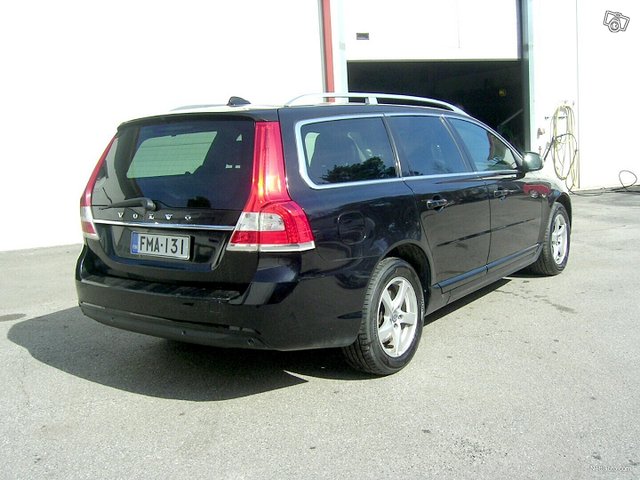 Volvo V70 5