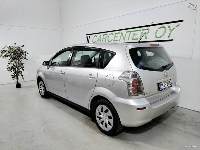 Toyota Corolla Verso 6