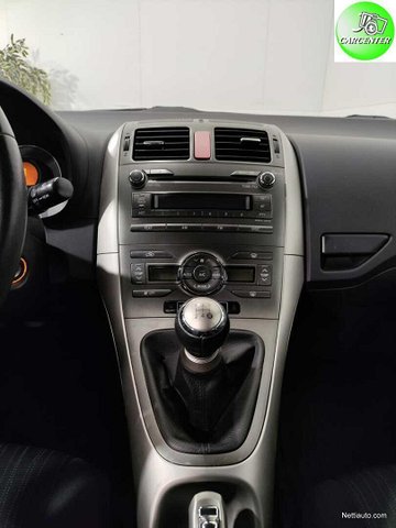 Toyota Auris 12
