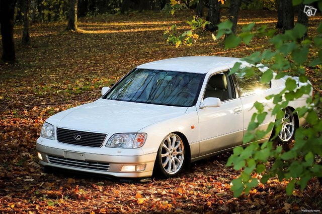 Lexus LS 25