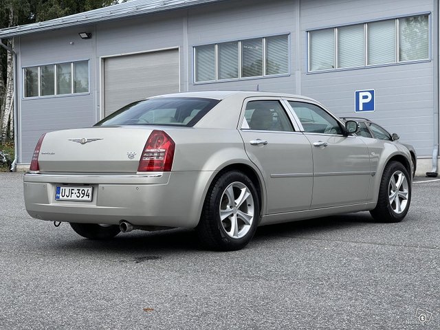 Chrysler 300C 21