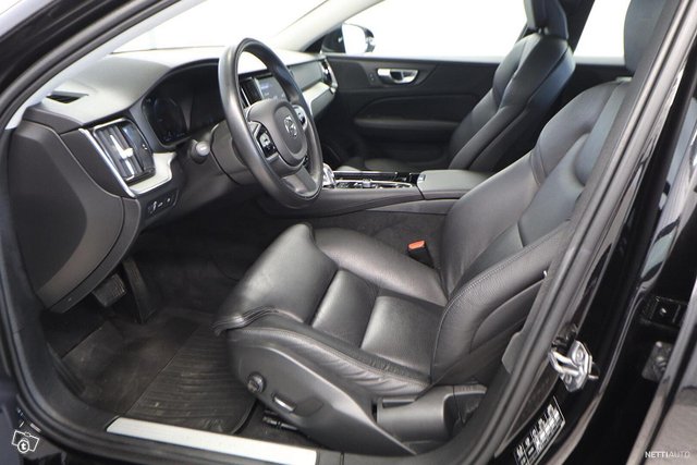 Volvo V60 7