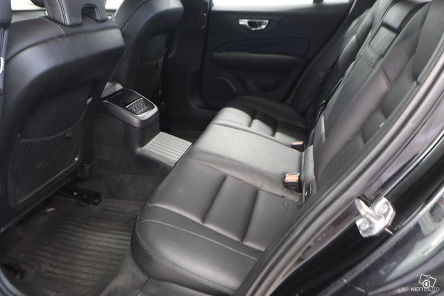 Volvo V60 8
