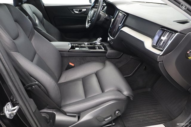 Volvo V60 10