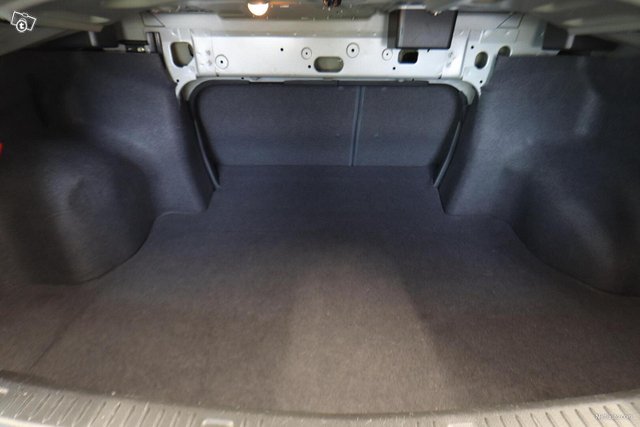 Nissan Primera 5