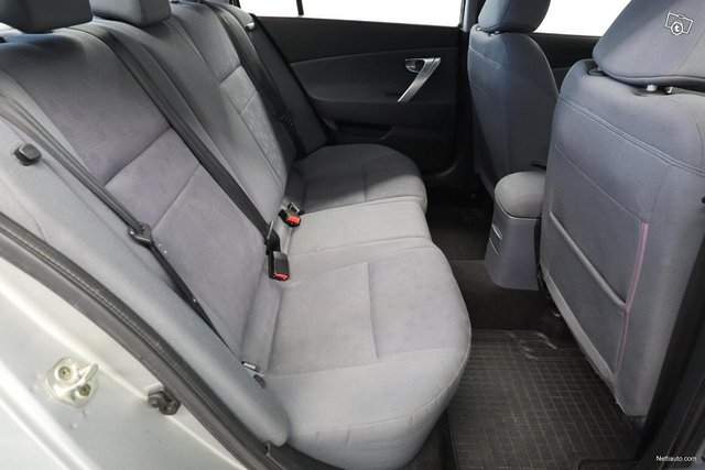 Nissan Primera 9