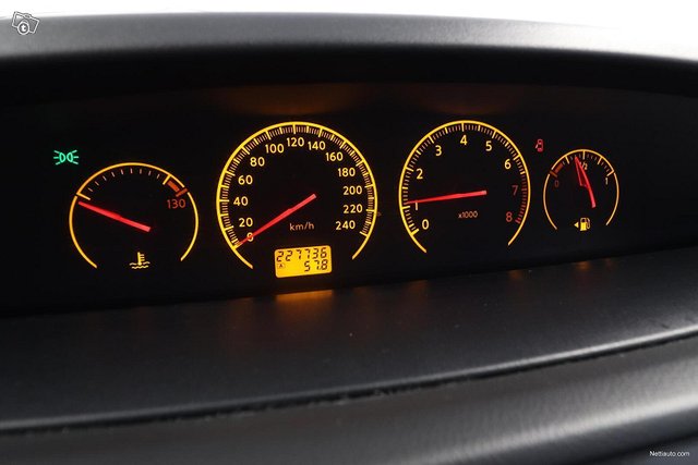 Nissan Primera 12