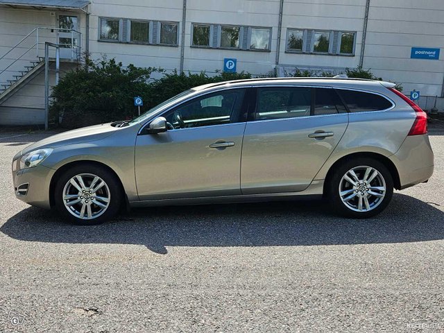 Volvo V60 5