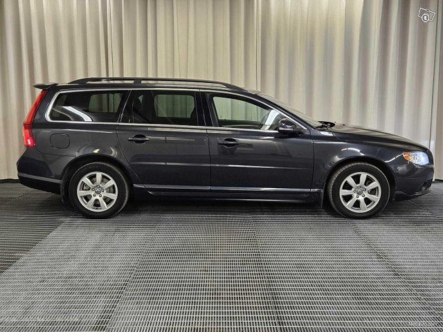 Volvo V70 6