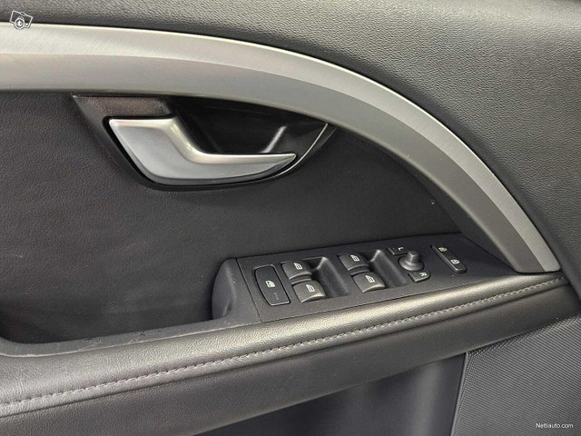 Volvo V70 9