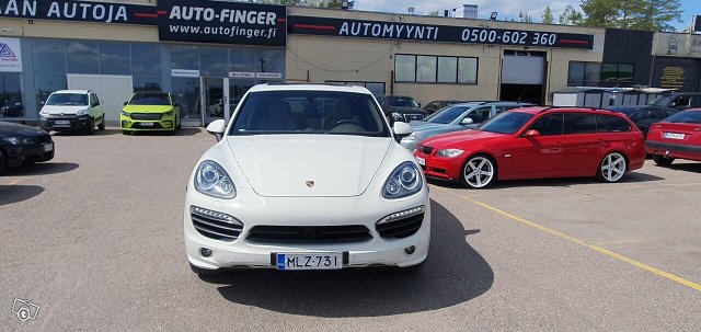 Porsche Cayenne 2