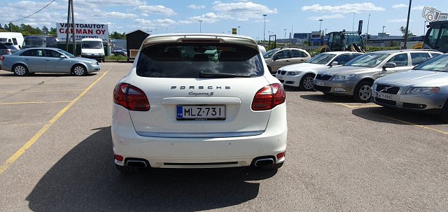 Porsche Cayenne 5