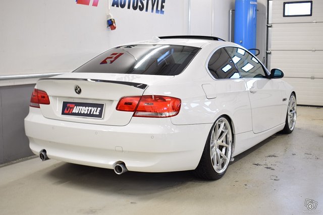 BMW 335 3
