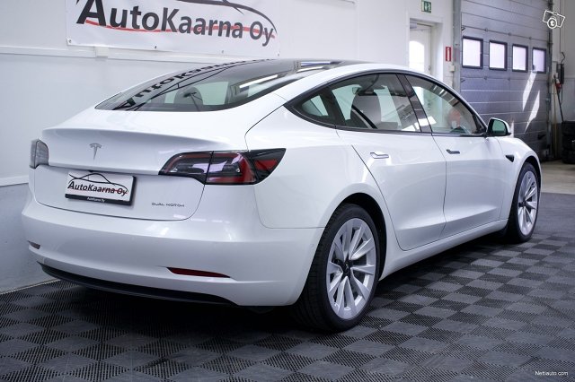 Tesla Model 3 3