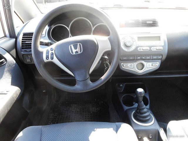 Honda Jazz 9