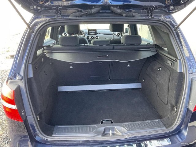 Mercedes-Benz B 12