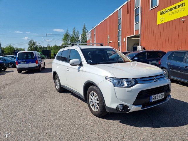 Mitsubishi Outlander 3