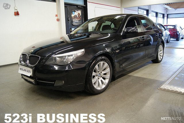 BMW 523