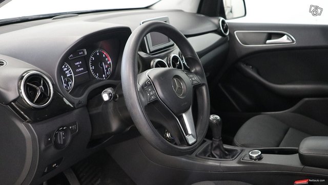 Mercedes-Benz B 9