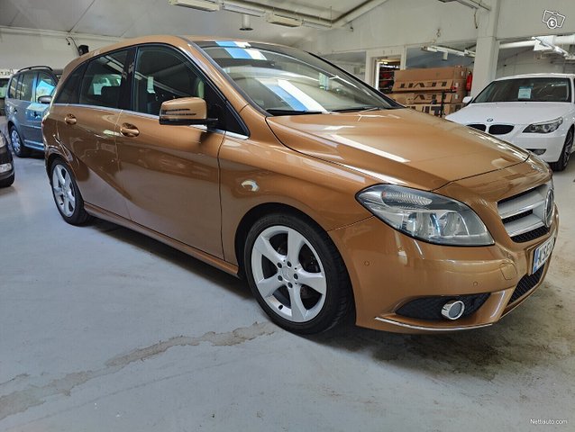 Mercedes-Benz B