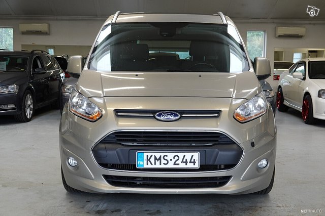 Ford Tourneo Connect 8