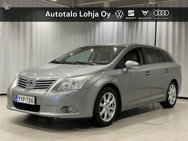 TOYOTA Avensis
