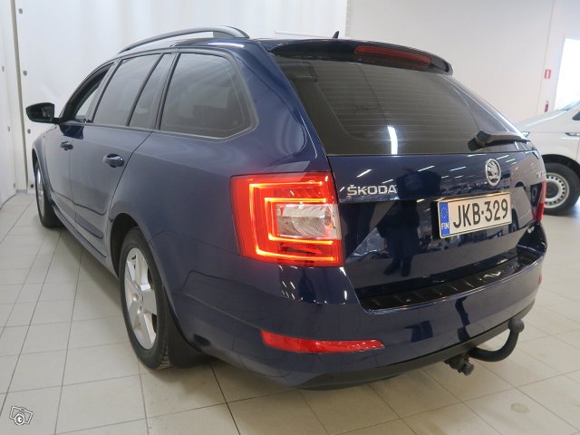 SKODA OCTAVIA 9