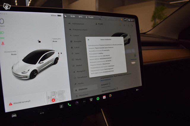 Tesla Model 3 18