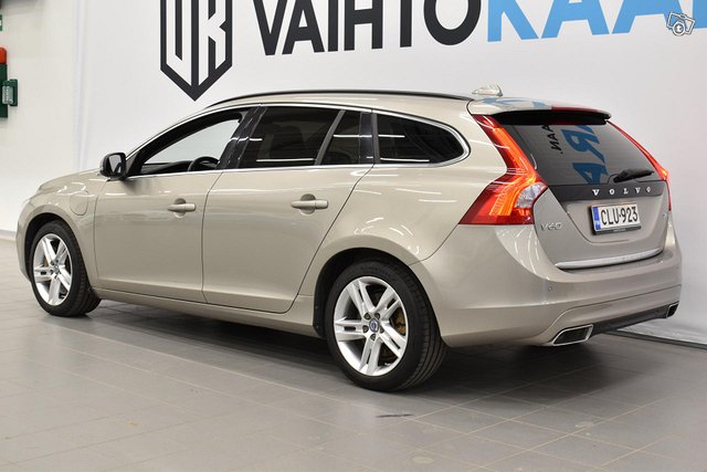 Volvo V60 5
