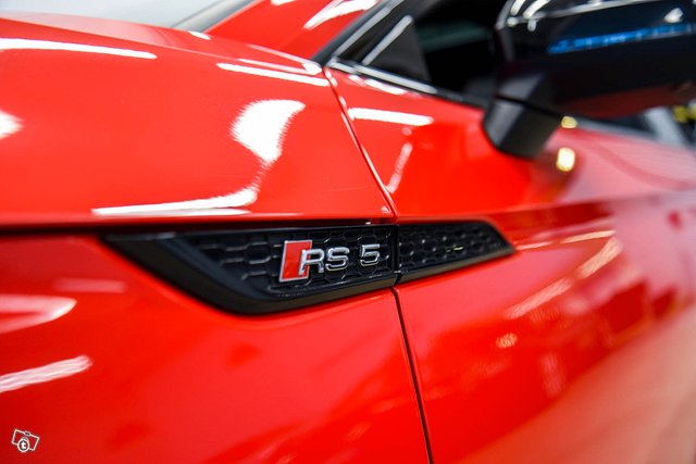 Audi RS5 4