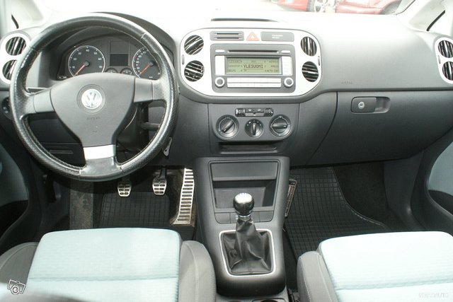 Volkswagen Cross Golf 10