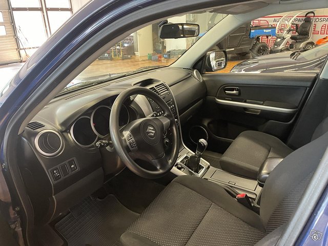 Suzuki Grand Vitara 7