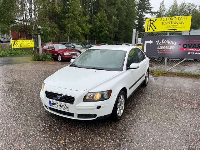 Volvo S40
