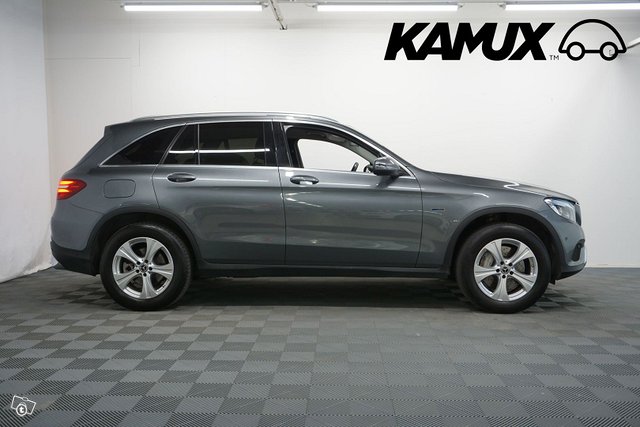 Mercedes-Benz GLC 2