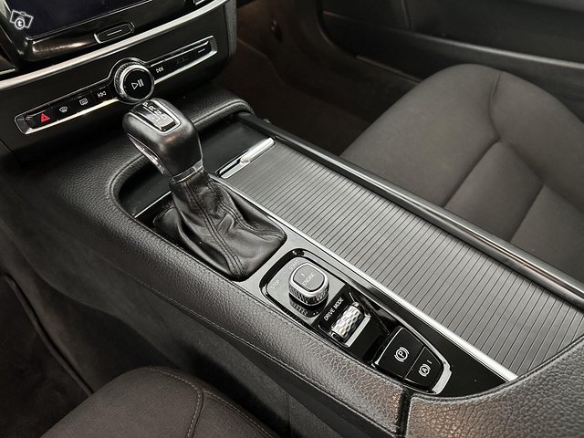 Volvo V90 15