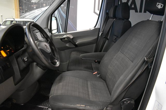 Mercedes-Benz Sprinter 8