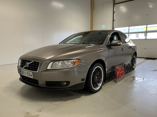 Volvo S80 1