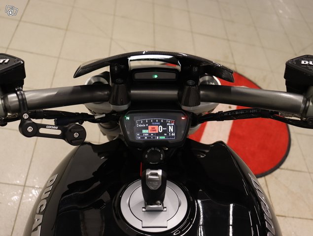 Ducati XDIAVEL 7
