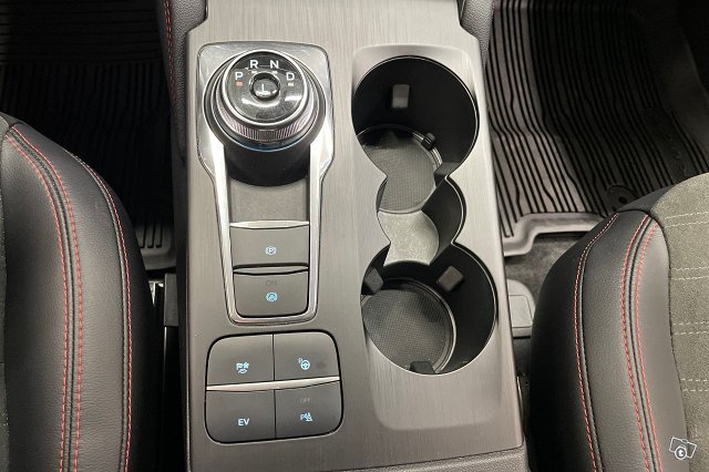 Ford Kuga 17