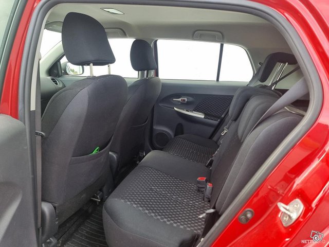Toyota Urban Cruiser 15