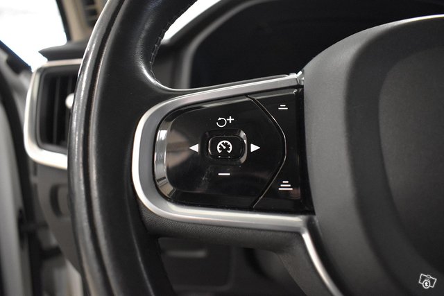Volvo V90 19
