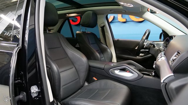 Mercedes-Benz GLE 10