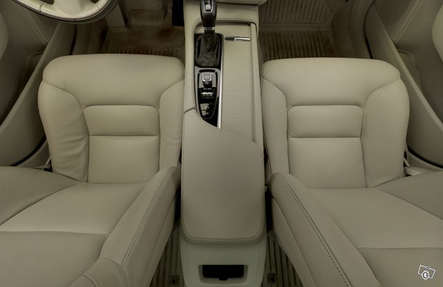 Volvo S90 12