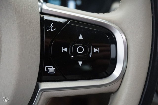 Volvo S90 24