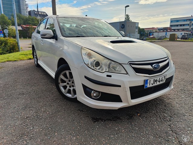 Subaru Legacy, kuva 1
