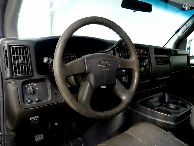 Chevrolet Chevy Van 9