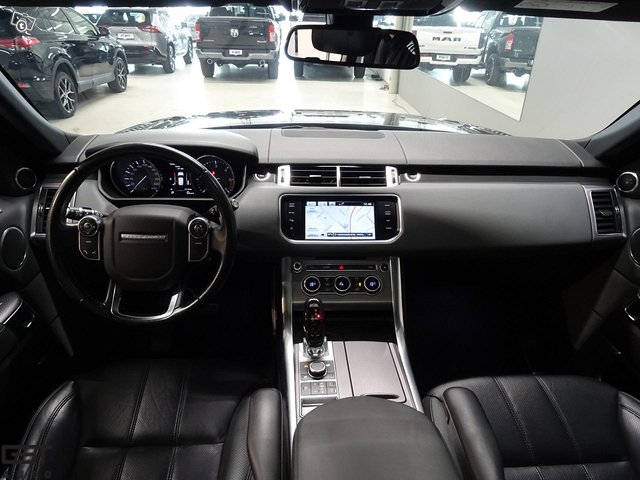 Land Rover Range Rover Sport 12